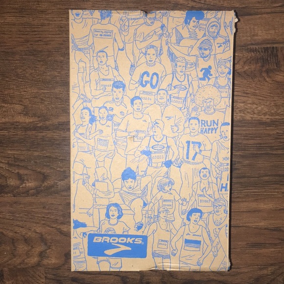 Brooks Mach 17 Spikeless NIB Women’s sz 9B - Picture 10 of 11